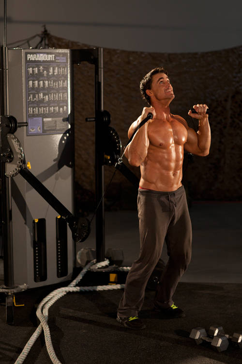 Alternating Cable Shoulder Press demonstration