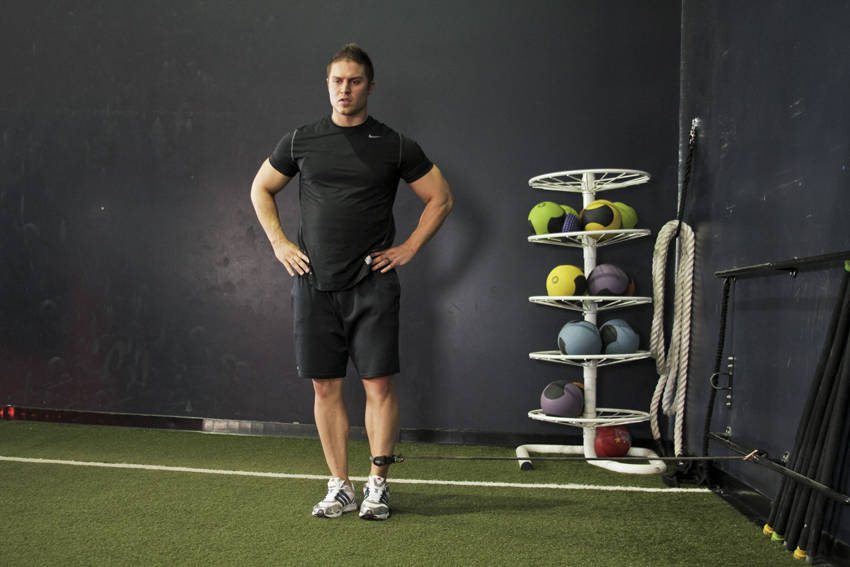 Band Hip Adductions — end position