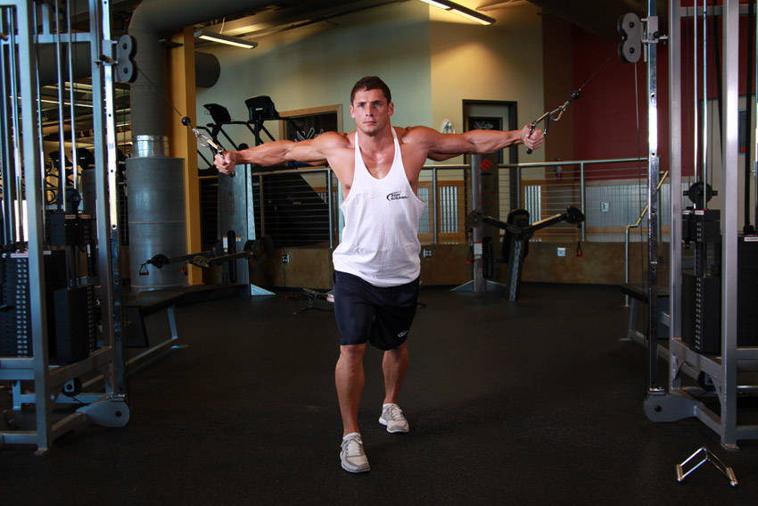 Cable Crossover — start position