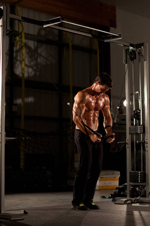 Cable Iron Cross — end position