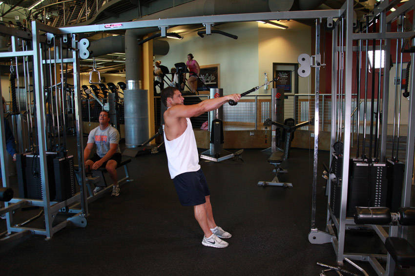 Cable Rope Rear-Delt Rows — start position