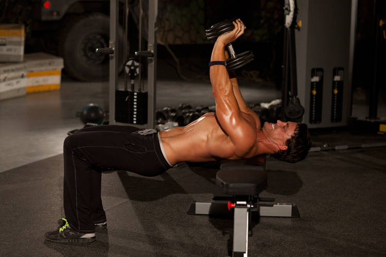 Close-Grip Dumbbell Press — start position