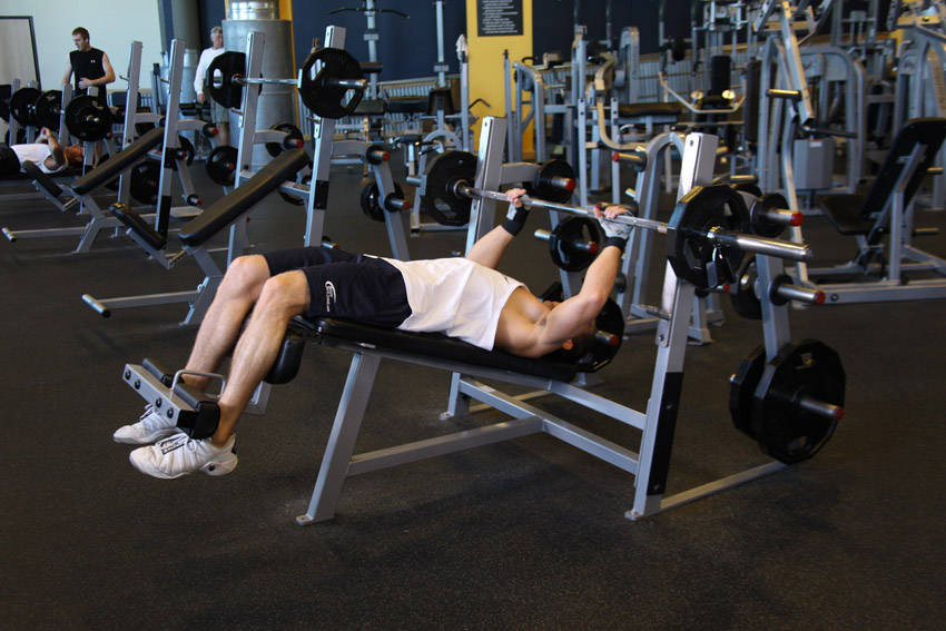Decline Barbell Bench Press — start position