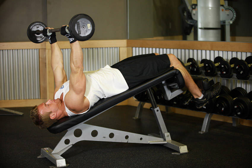 Decline Close-Grip Bench To Skull Crusher — start position