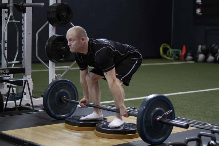 Deficit Deadlift — start position