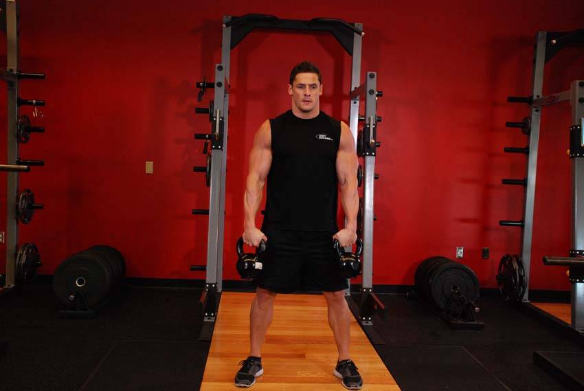 Double Kettlebell Snatch — start position