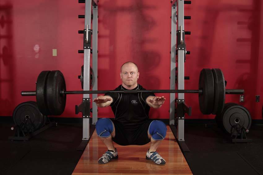 Frankenstein Squat — end position