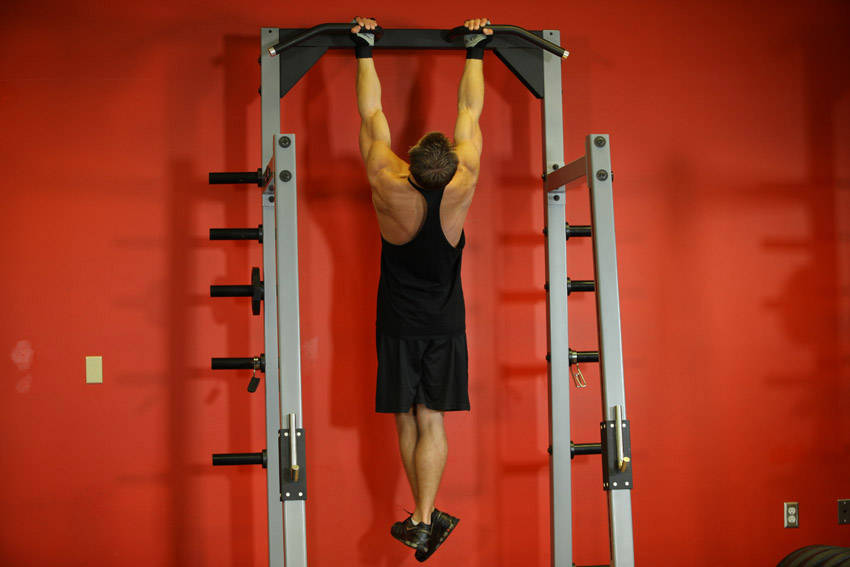 Gironda Sternum Chins — start position