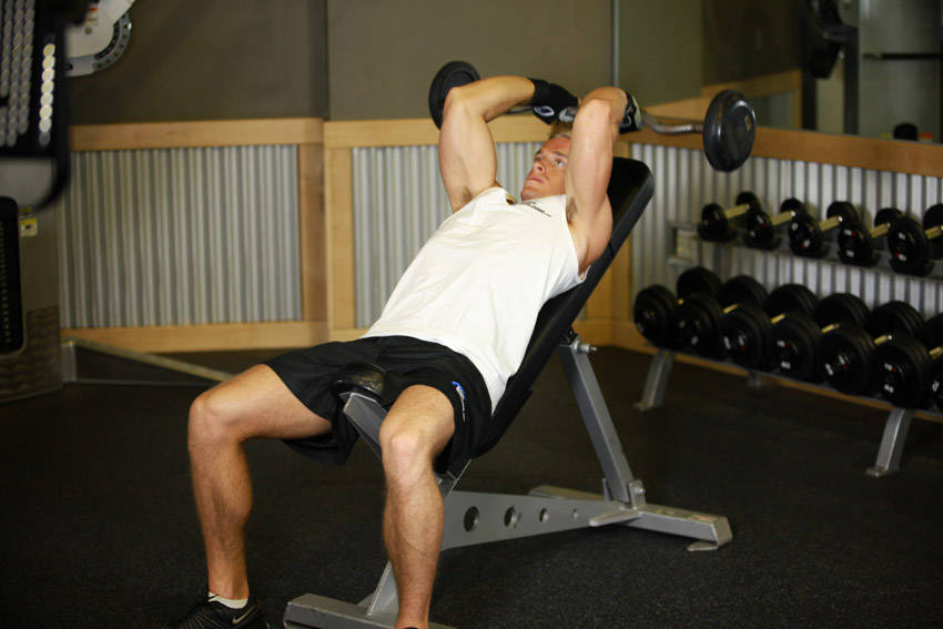 Incline Barbell Triceps Extension — start position