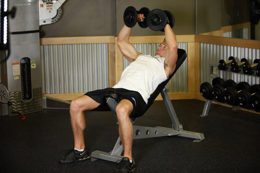 Incline Dumbbell Flyes — start position