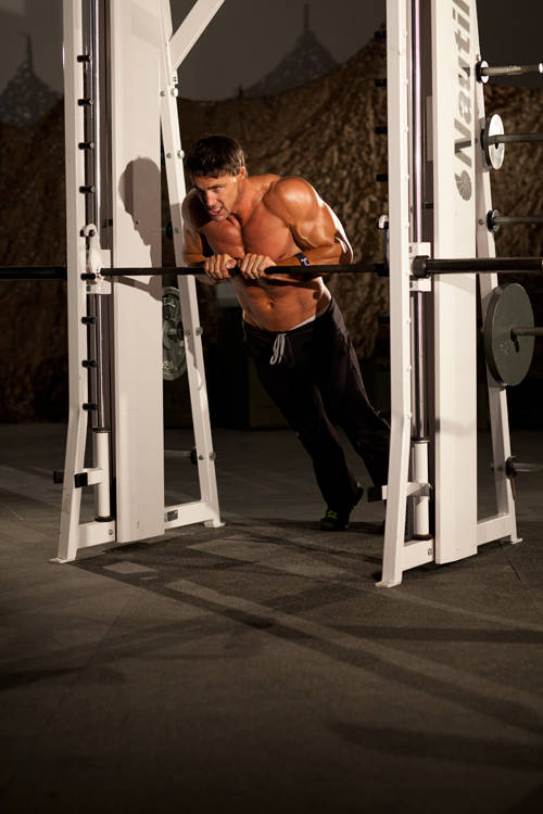 Incline Push-Up Close-Grip — end position