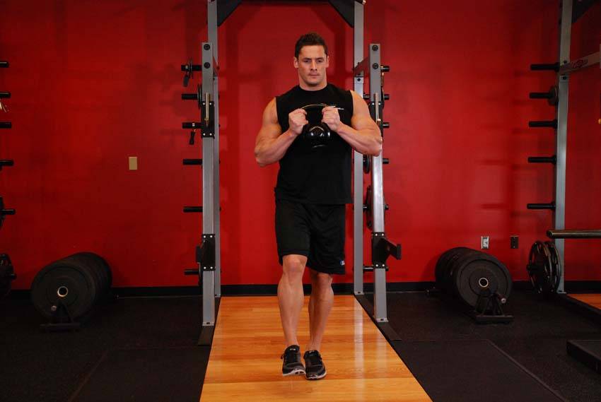 Kettlebell Pistol Squat — start position
