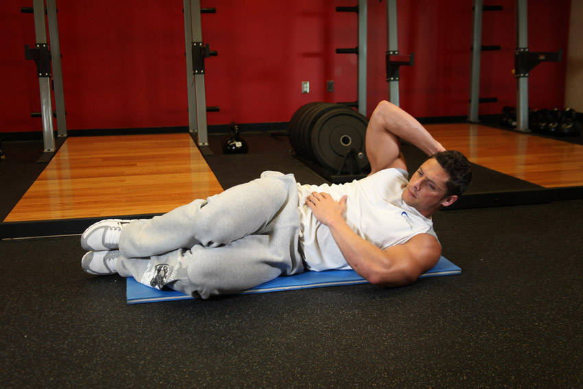 Oblique Crunches - On The Floor — start position
