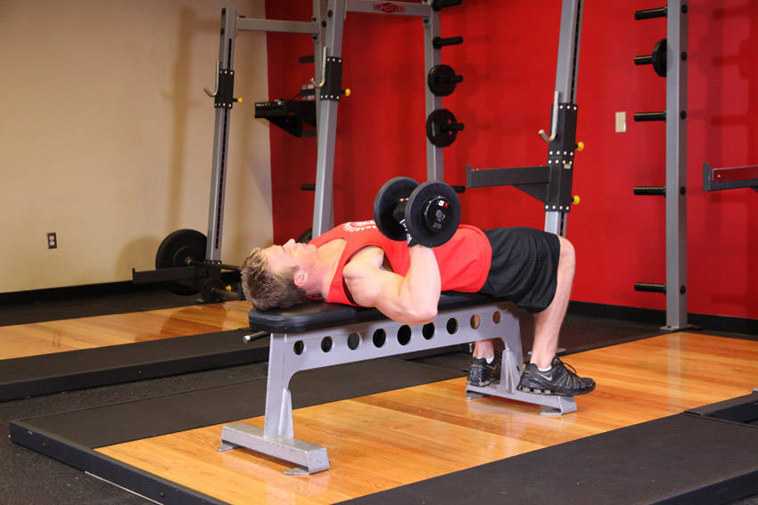 One Arm Dumbbell Bench Press — start position