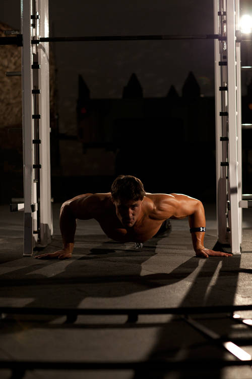 Push-Up Wide — end position