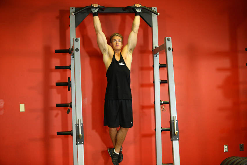Rocky Pull-Ups/Pulldowns — start position