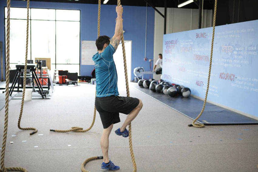 Rope Climb — start position