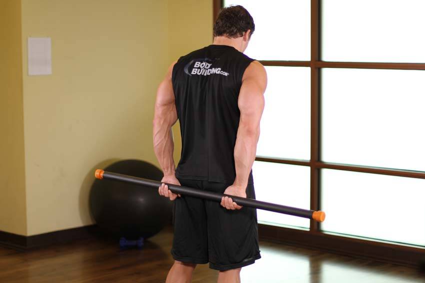Round The World Shoulder Stretch — start position