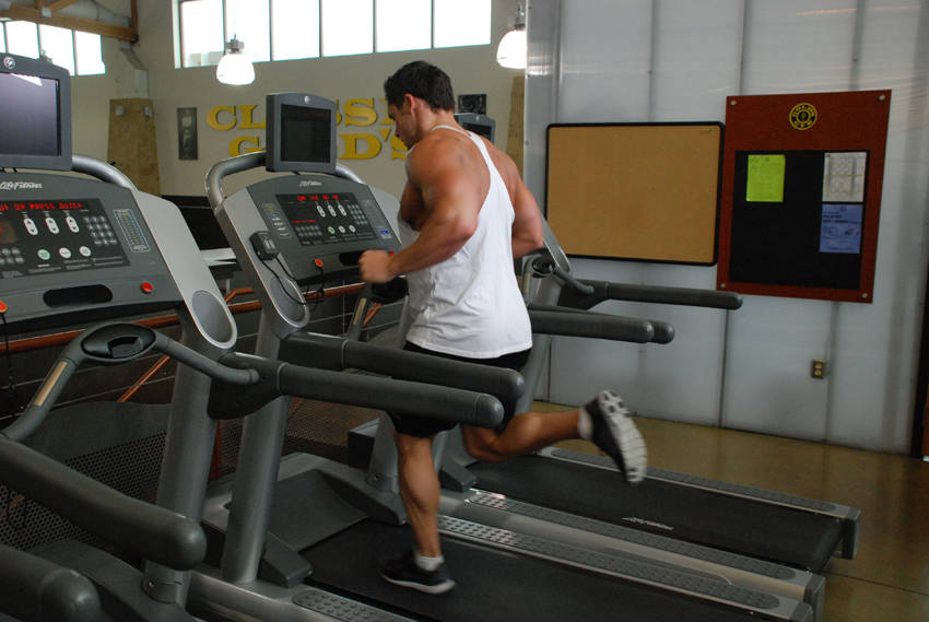 Running, Treadmill — end position