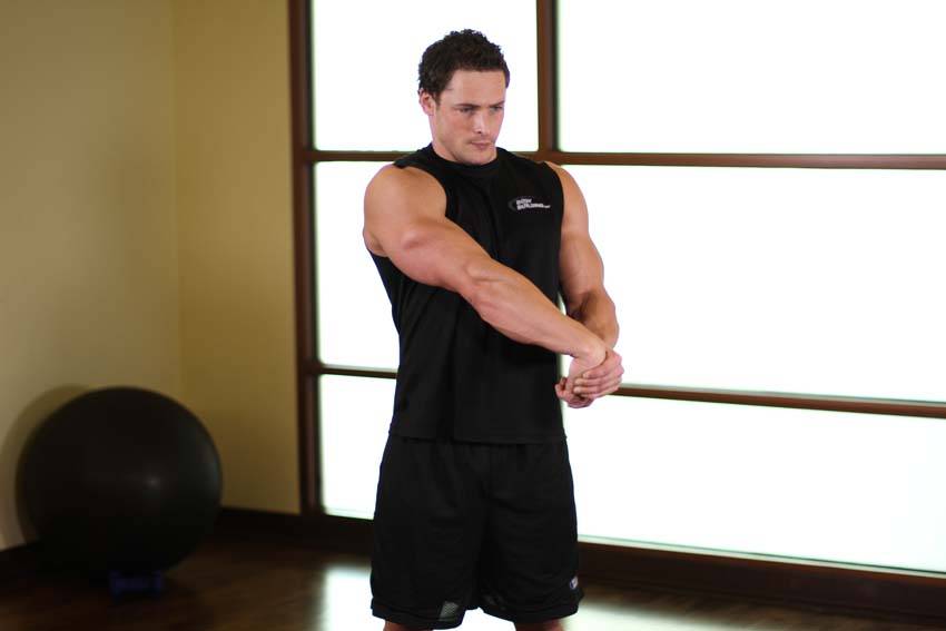 Side Wrist Pull — start position