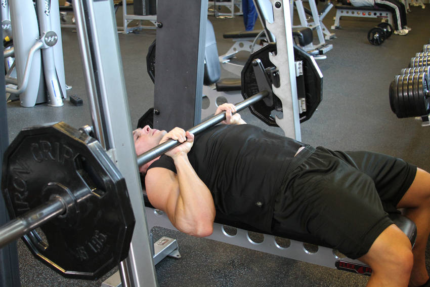 Smith Machine Close-Grip Bench Press — start position