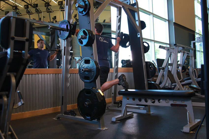 Smith Single-Leg Split Squat — start position